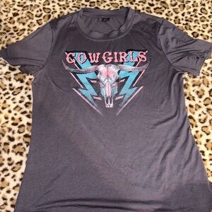 Cowgirls tee